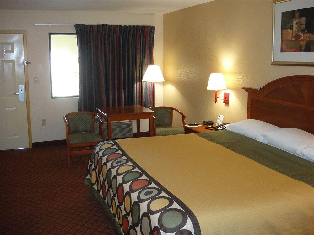 Super 8 By Wyndham Prattville Montgomery Exterior foto